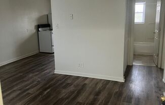 2 beds, 1 bath, 900 sqft, $875, Unit Unit 2