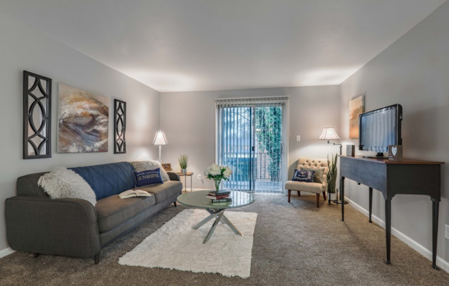 2 beds, 1.5 baths, 1,375 sqft, $1,300, Unit TH-39