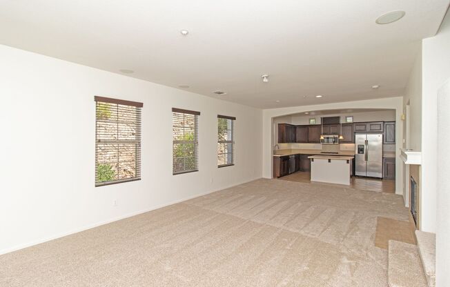 Incredible 3 bed & 3.5 bath Tri-Level Condo in San Marcos!