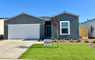 $2,245  Highland & Ashlan, 3 bedroom - Bellaire Ave, Clovis - Solar panels - Move In Bonus $250 off first month's rent!