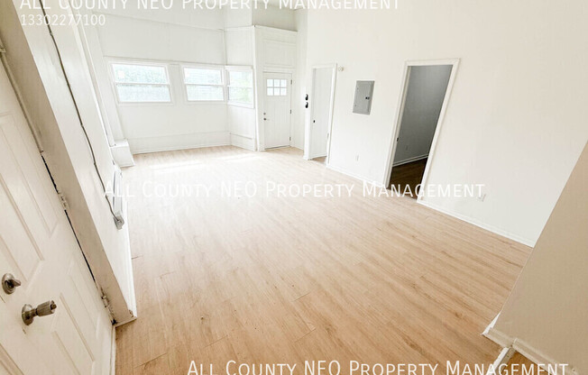 2649 E 110 ST