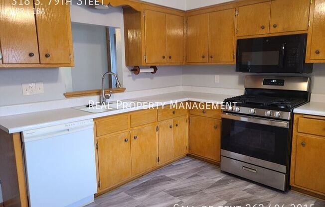 318 S 79 STEET