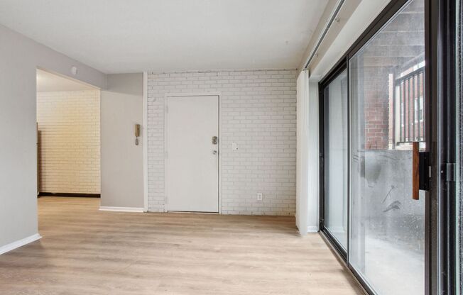 Locust 24 Apartments