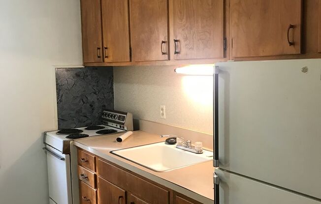 1 bed, 1 bath, 650 sqft, $625, Unit 13