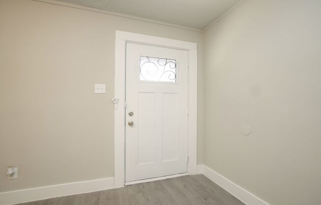 2 bed, 1 bath in great location - move in ready in South East Houston!