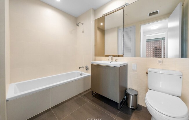 Studio, 1 bath, 480 sqft, $3,000, Unit 3305