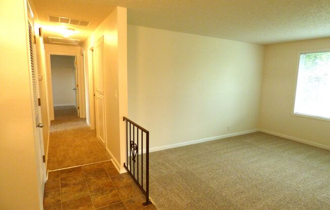 Rent Special: 1/2 Off April's Rent!! 3 bed 2 bath Home in North Salem