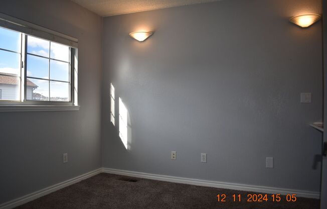 3 beds, 2 baths, $2,400, Unit Unit G