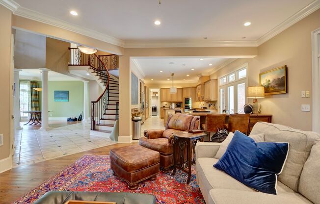 Executive Golf Course Rental in Moores Mill – Prime Location with Pool