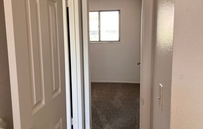 4 beds, 2 baths, $2,695, Unit Denver County