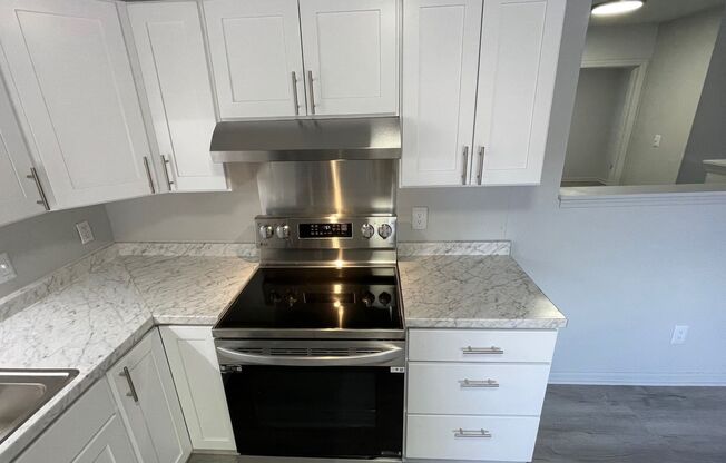 2 beds, 1 bath, 855 sqft, $1,299, Unit 3364-07