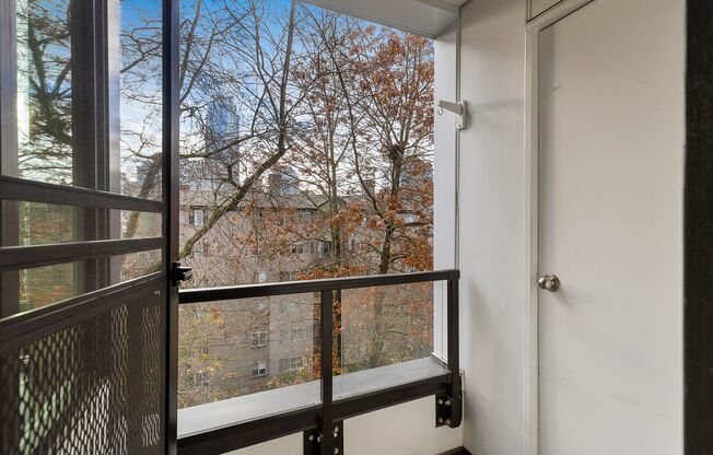 1 bed, 1 bath, 634 sqft, $2,445, Unit 511