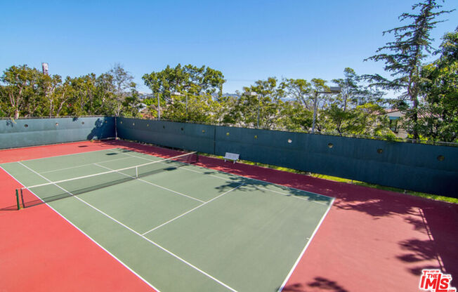 1 bed, 1 bath, 805 sqft, $3,500, Unit 210