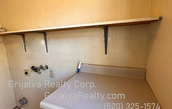 2 beds, 1 bath, 800 sqft, $950, Unit 3529 - J