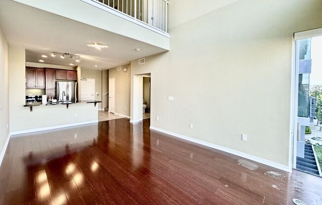 2 beds, 2 baths, 1,290 sqft, $3,700, Unit 439