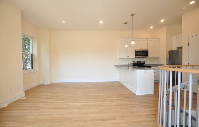 3 beds, 2 baths, 1,500 sqft, $6,000, Unit 1