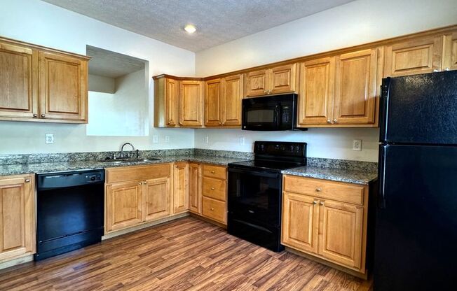 3 beds, 2.5 baths, 1,960 sqft, $1,950, Unit 317SMA3