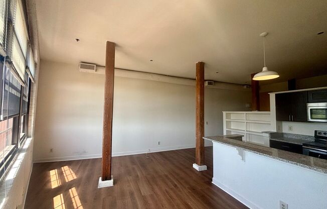 1 bed, 1 bath, 600 sqft, $1,699, Unit 402