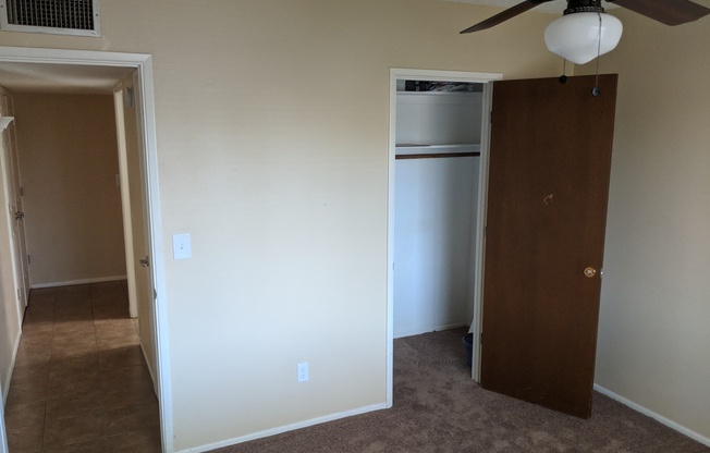 2 beds, 2 baths, $1,400