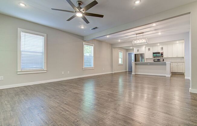 Stunning Remodeled 4/3 in East Austin