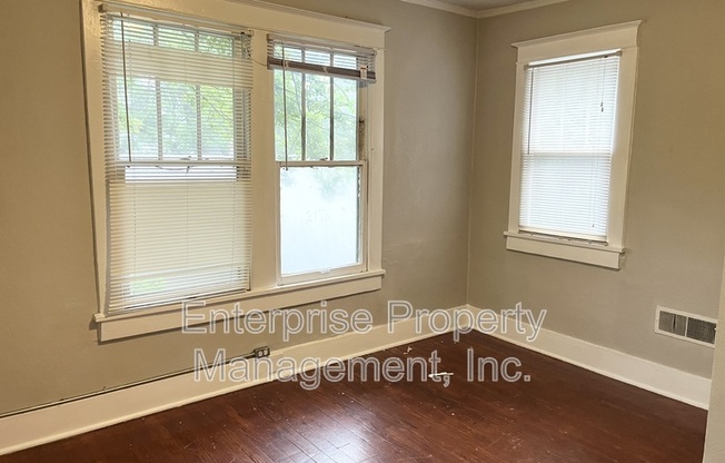 2 beds, 1 bath, $1,150