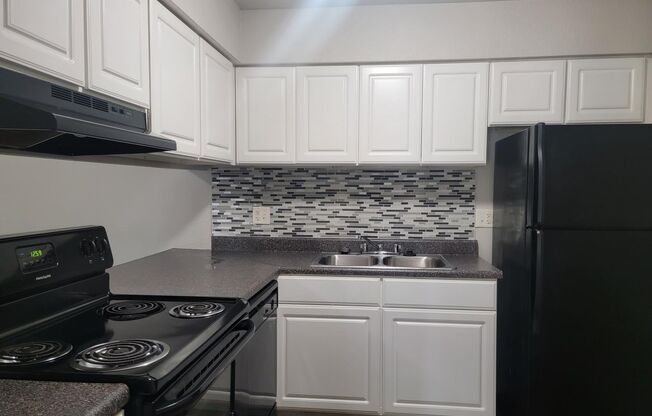 2 beds, 2 baths, 1,015 sqft, $1,292, Unit 245103