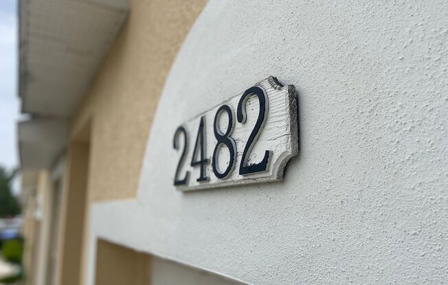 3 Bedroom, 2.5 Bath Corner Unit Townhome in Kissimmee!