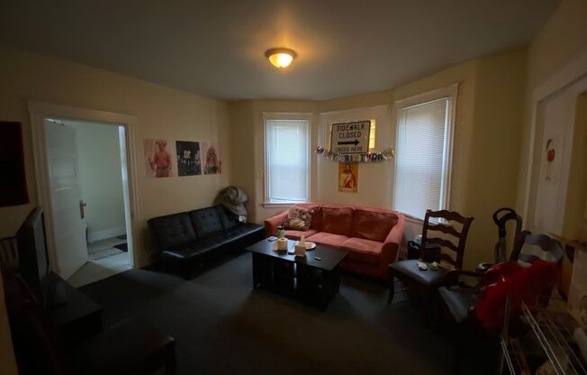 6 Bedroom House Located in Clifton Near UC's Campus