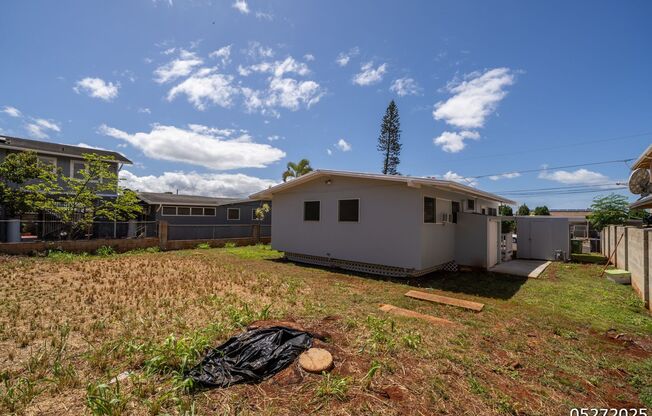 3BD, 1BA SINGLE FAMILY HOME IN CRESTVIEW, WAIPAHU