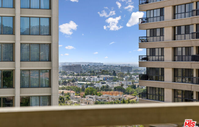 2 beds, 2 baths, 974 sqft, $4,000, Unit 1102