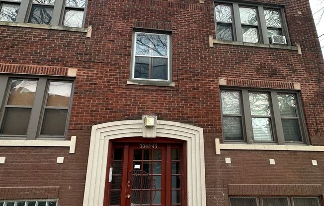 6400 S Whipple St/3039 W 64th St