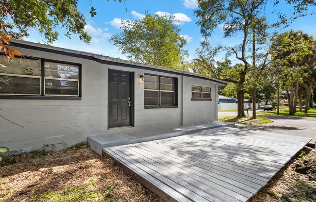 Spacious 4bdrm/1bath House ** $1,995.00 ** Section 8 OK **