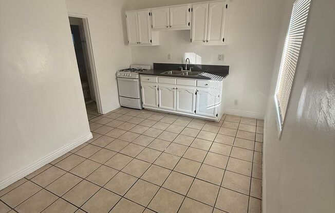 1 bed, 1 bath, $1,595, Unit 442 - D