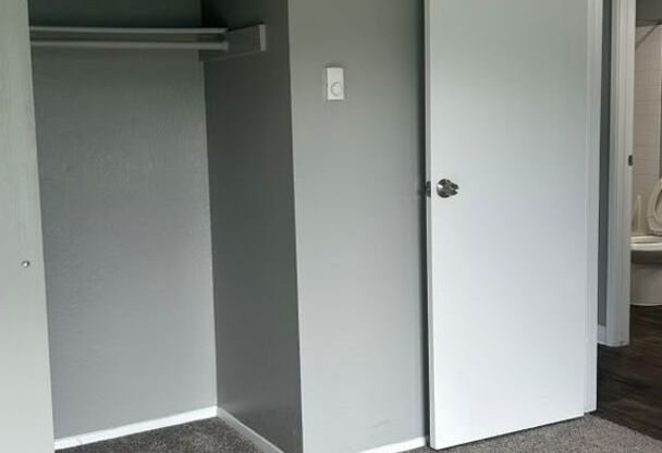 2 beds, 1 bath, 850 sqft, $1,550, Unit 1107 L7