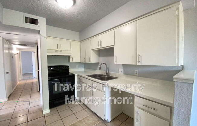 6812 TRL LK DR
