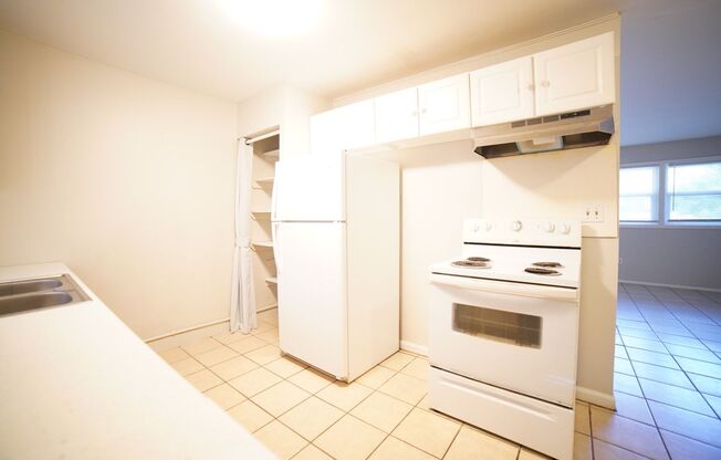 3 beds, 1 bath, $1,500