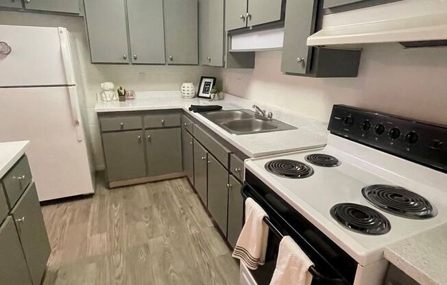 1 bed, 1 bath, 644 sqft, $795