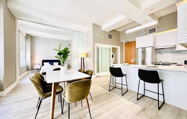 2 beds, 2 baths, 908 sqft, $4,576, Unit 719