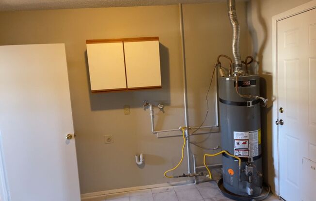 3 beds, 1 bath, $1,495