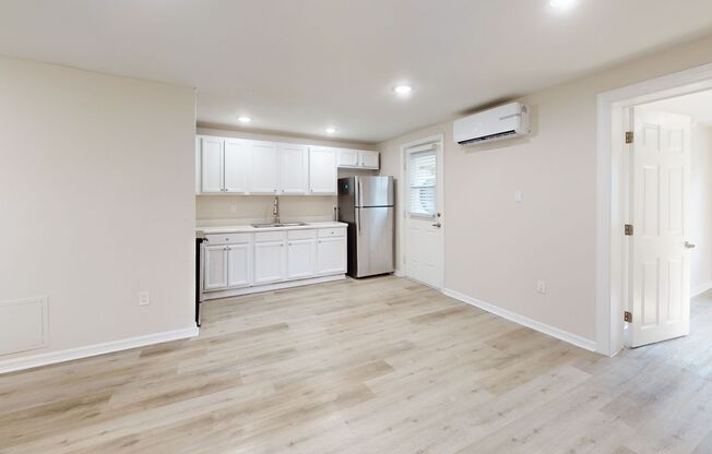2 beds, 1 bath, 624 sqft, $1,499, Unit Ren905.5
