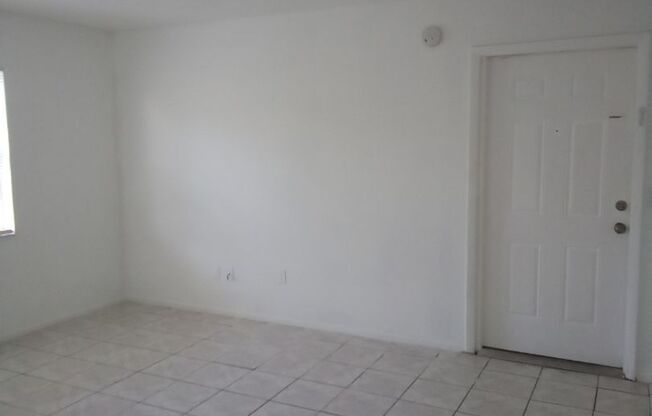 2 beds, 1 bath, $1,350