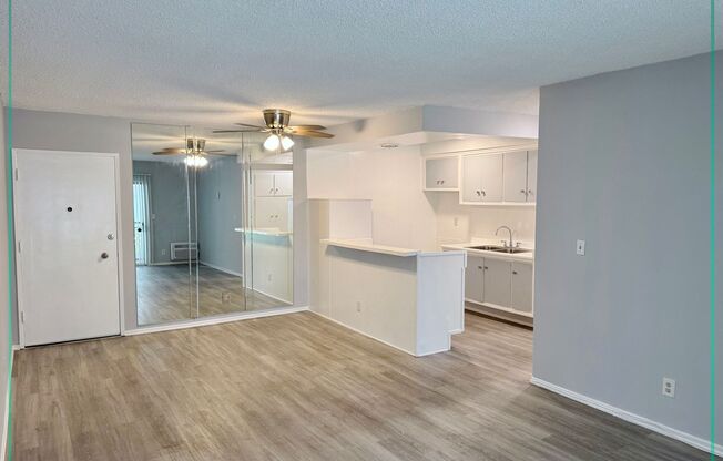 1 bed, 1 bath, 666 sqft, $1,800, Unit W221