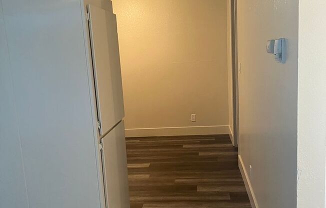 Studio, 1 bath, 430 sqft, $1,125