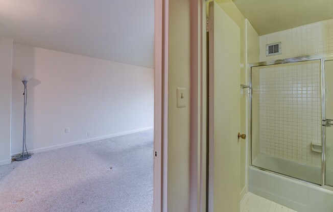 Studio, 1 bath, $1,495