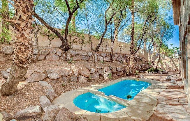 Luxury 5-Bedroom Guard-Gated Home with Pool, Spa & 3 En-Suite Bedrooms