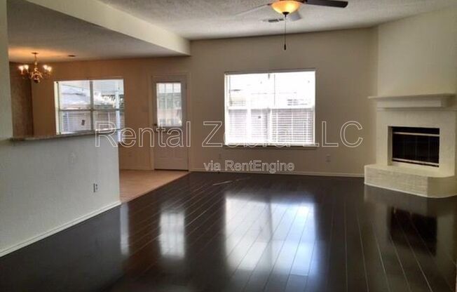 4001 CYPRESS GDNS DR