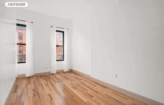 47 W 71 ST