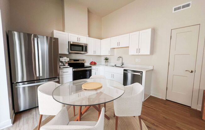1 bed, 1 bath, 643 sqft, $1,375, Unit 17