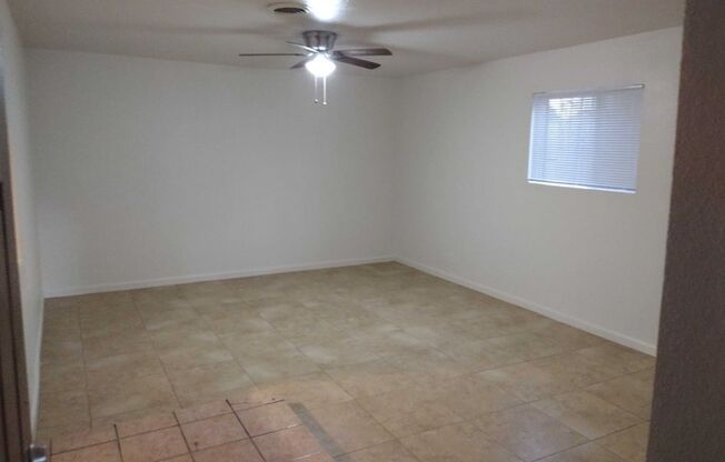 4 Bedroom 2 Bathroom  Tropicana & Mountain Vista