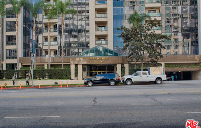 2 beds, 3 baths, 2,445 sqft, $12,000, Unit 1001